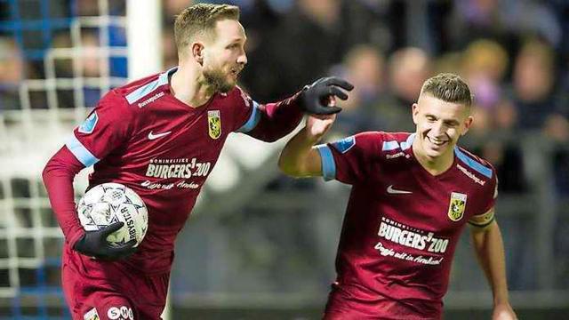 的乒乓球男 的乒乓球男