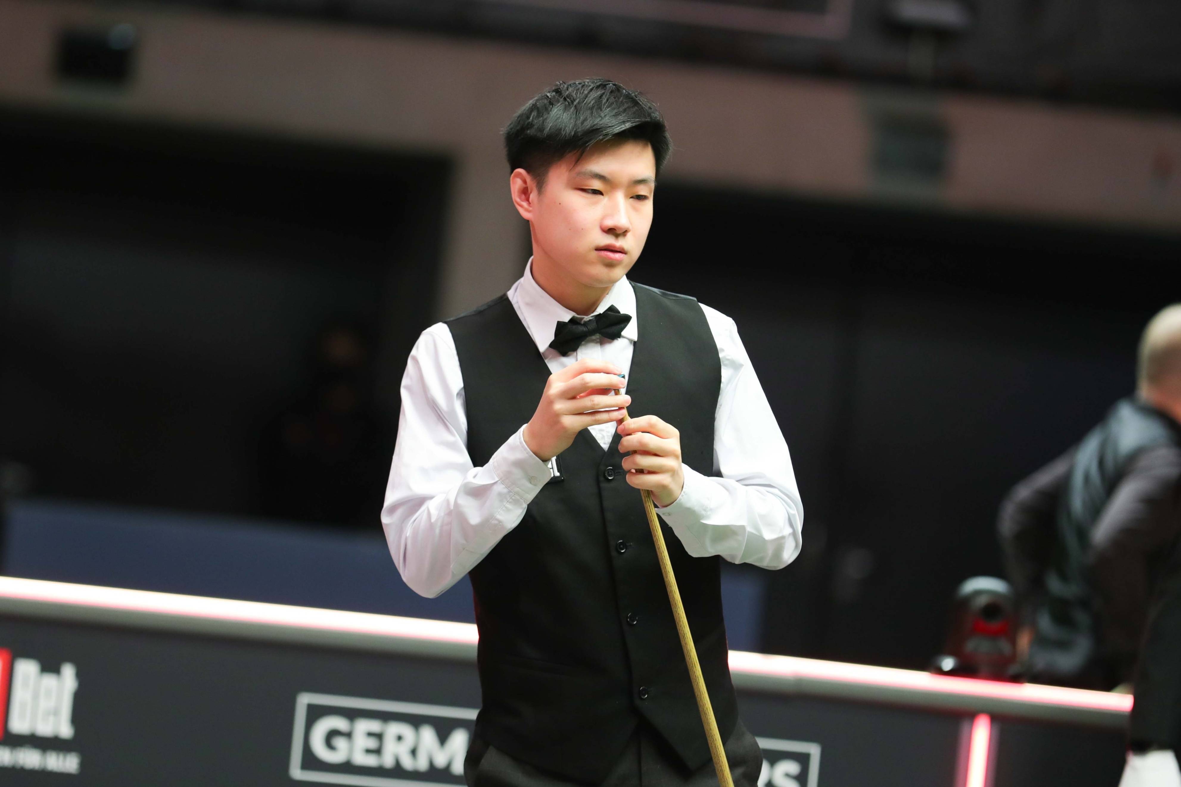 这一点上必 这一点上必